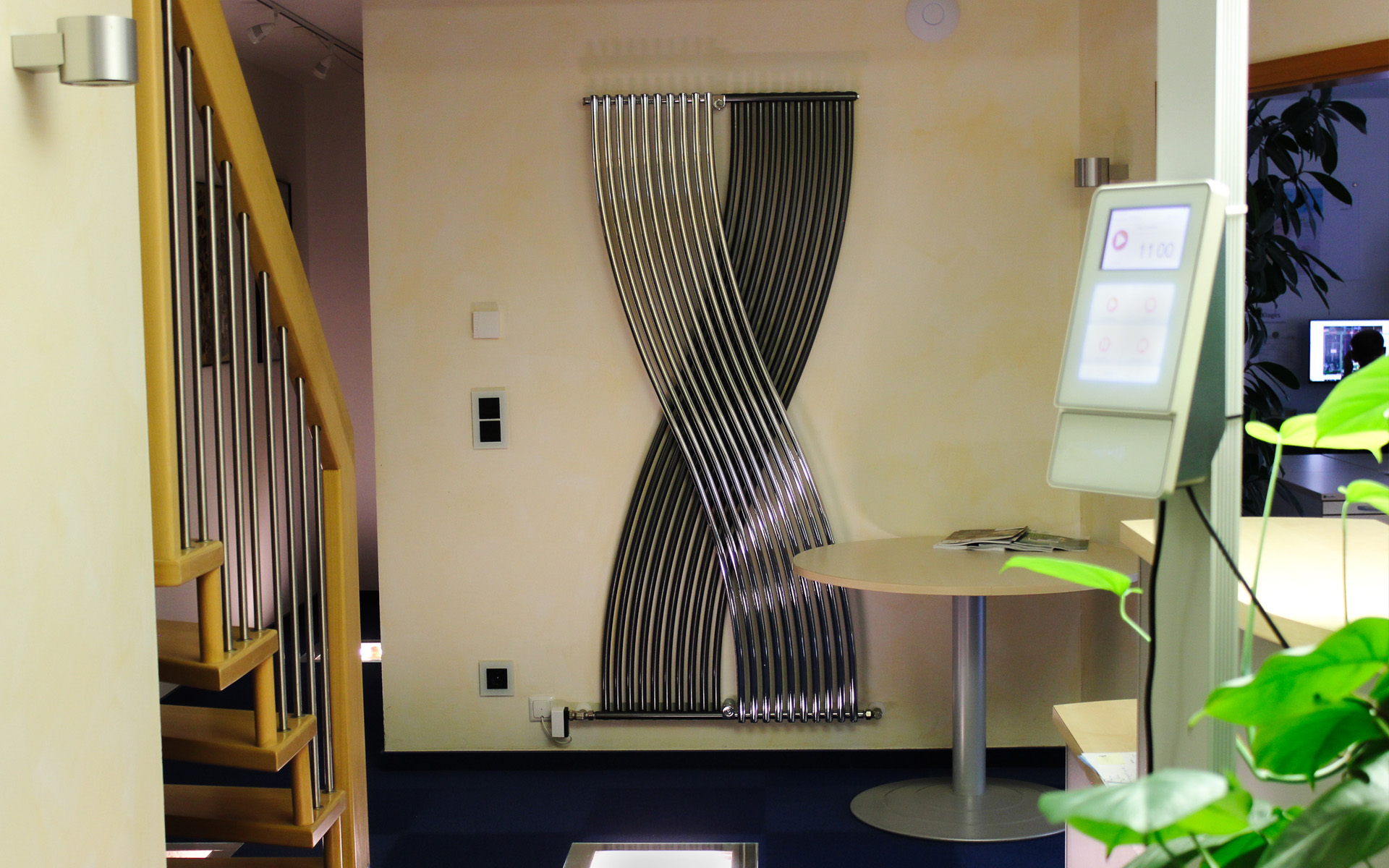 Einblick Büro-Eingang